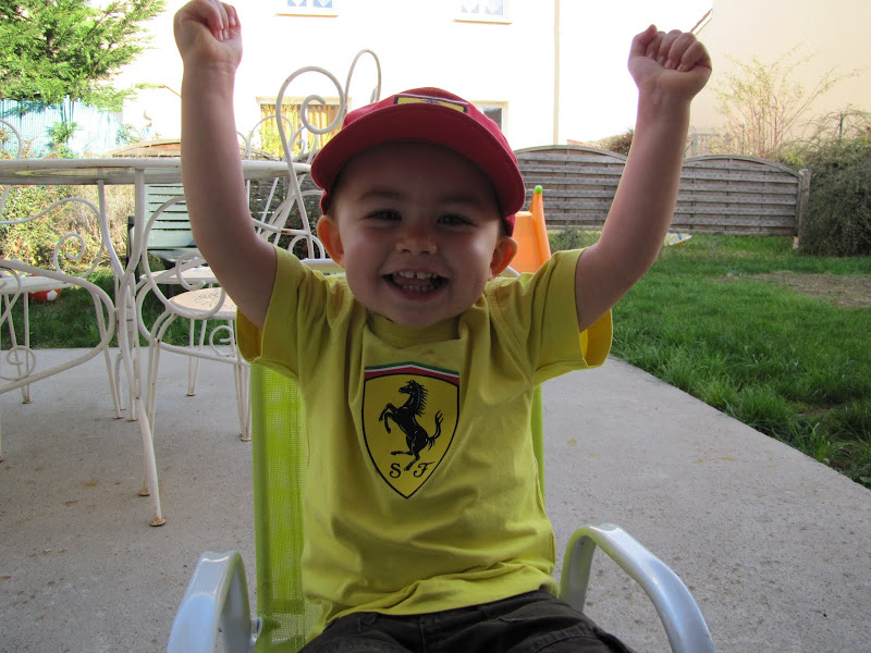 Blog de enzo-petit-pilote : enzo bient&ocirc;t grand fr&egrave;re..., novembre 2010