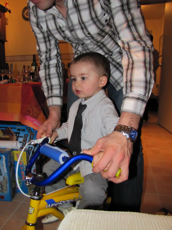 Blog de enzo-petit-pilote : enzo bient&ocirc;t grand fr&egrave;re..., decembre 2010