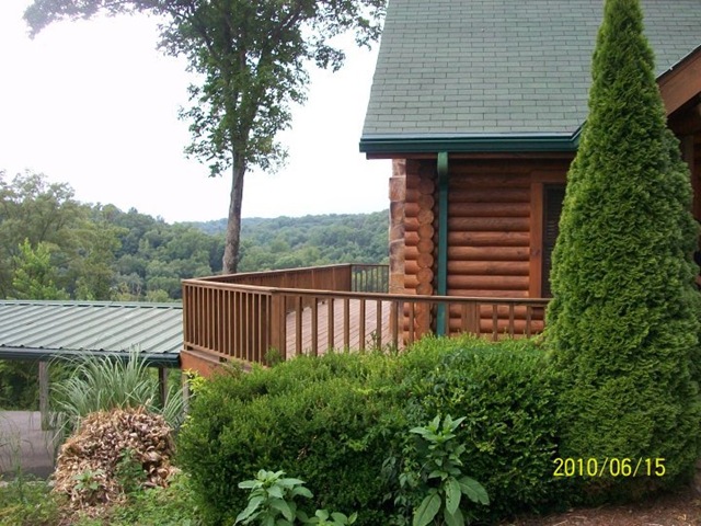 [Cabin far left view[2].jpg]