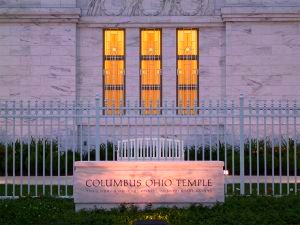 [columbus-mormon-temple4-thumb[8].jpg]