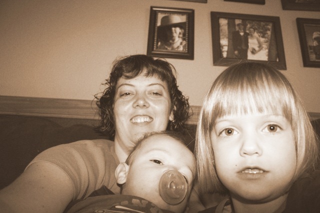 [2011-02-16 Embrace the Camera (3)[3].jpg]