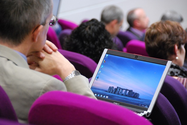 [jisc1neilstonehenge[4].jpg]