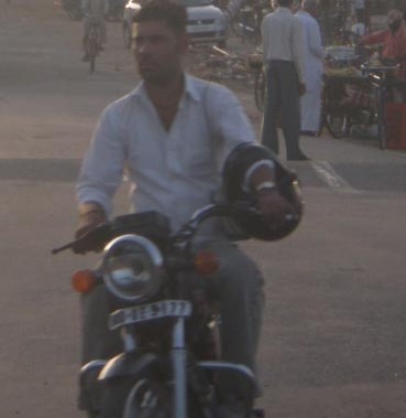 [ManHoldingHelmetcloseupcopy10.jpg]