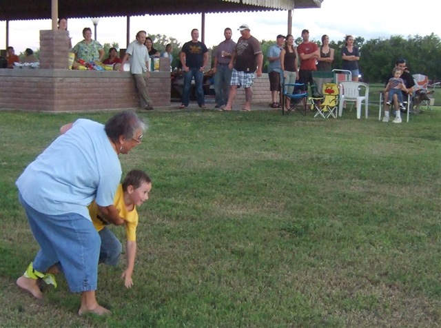 [helping out in three legged race (Large)[5].jpg]