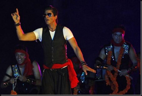 Shriya and Bollywood star Shahrukh set the stage on fire3