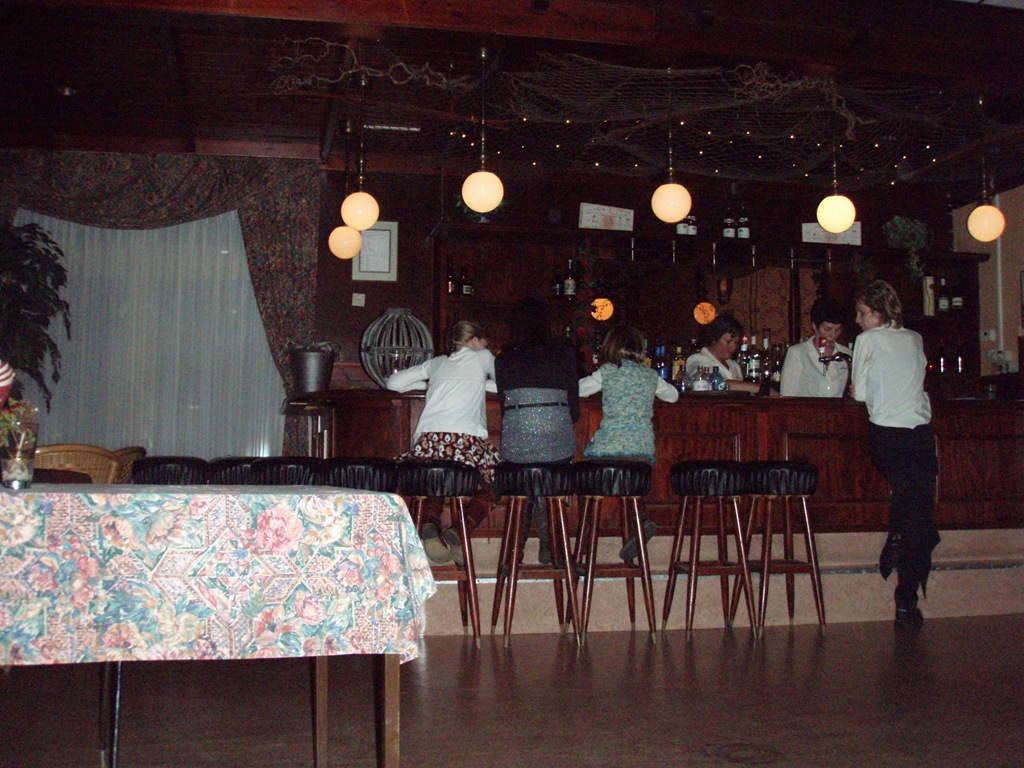 [P20601014.jpg]