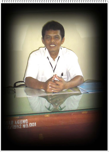 Drs. WIDI SUTIKNO, MM  Sebagai Kepala Sekolah
