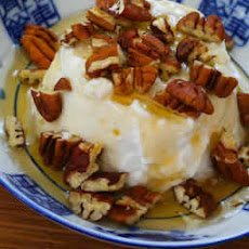 Greek Yogurt with Agave Nectar and Pecans