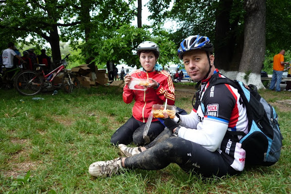 Lumea era hamesita dupa cursa :). Pofta buna Narcis :p