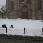 Die Katholische Kirche in Dingelstädt. Auch hier Schneemassen, jedoch sind die Zugangswege wesentlich besser geräumt als im Rest der Stadt.