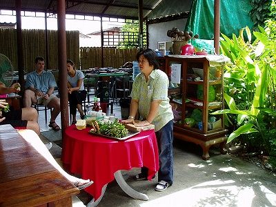タイ料理教室の講義