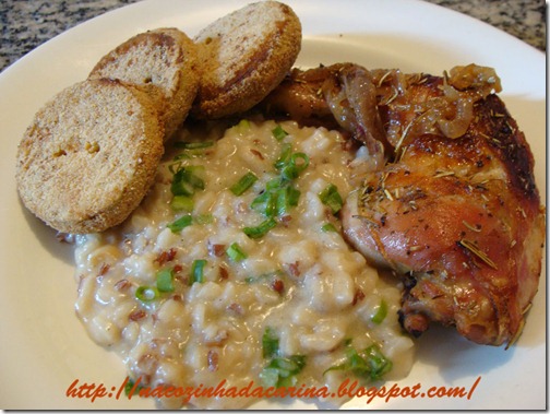 risoto-de-champignon-com-leite-de-coco---pernas-de-frango-com-cebola-roxa-e-alecrim---berinjela-empanada