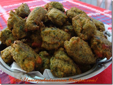 bolinho-de-mandioca-e-espinafre-com-queijo-coalho bolinho-de-mandioca-e-espinafre-com-queijo-coalho