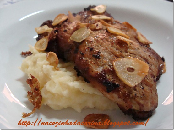 bife-de-pernil-e-purê-de-mandioca bife-de-pernil-e-purê-de-mandioca