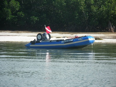 [Albino's rubber boat[9].jpg]