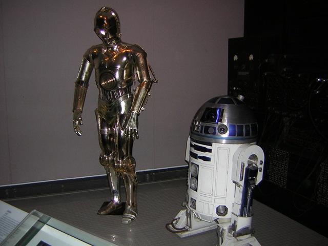 [C3PO and R2D2[4].jpg]
