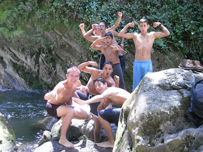 avec les gamins de la cascade