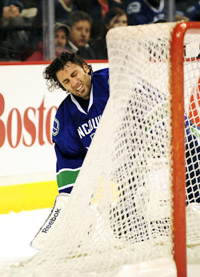 canucks_nov26_sharks4.jpg