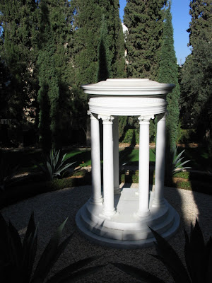 grave and monument