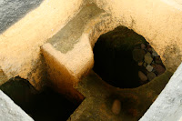 This is a tomb, aka a hole in the ground.  There are lots of these in San Agustin.
