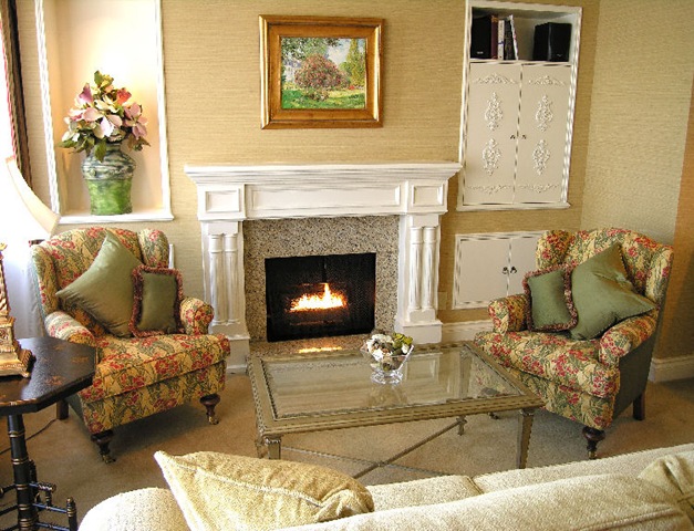 [living_room[3].jpg]