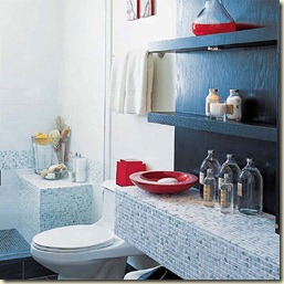 baño_pequeño_con_baldas_