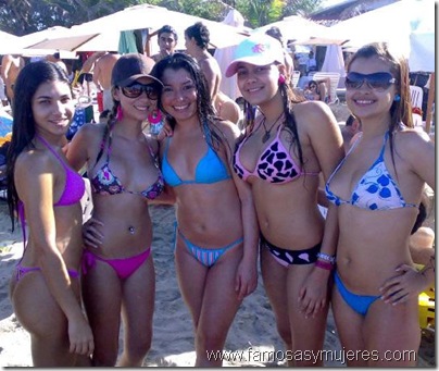 famosas-y-mujeres-chicas-en-la-playa