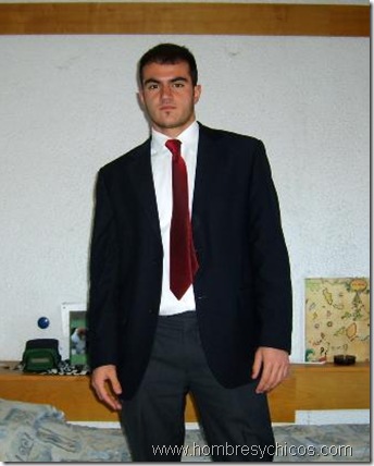 buscan chicos buscan chicos
