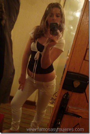 chicas bonitas blancas