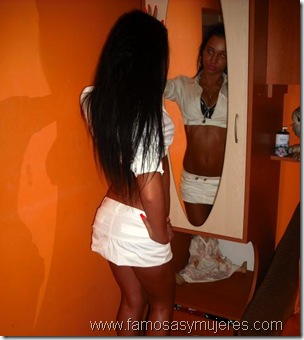 negras con faldas