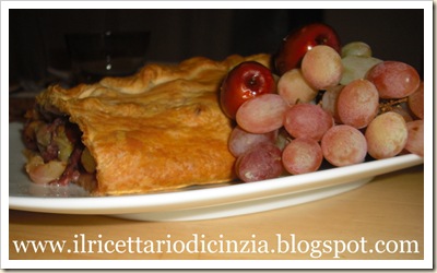 Strudel di salsiccia uva sultanina e giuggiole