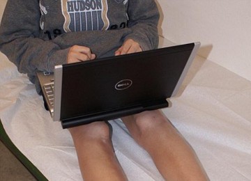 Laptop Laptop Beware if your hobby to put the laptop on your thighs