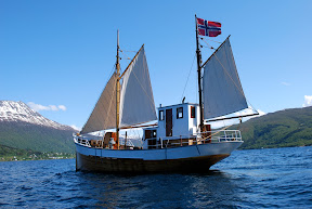 M/K Tjeldsund p&aring; pr&oslash;vetur