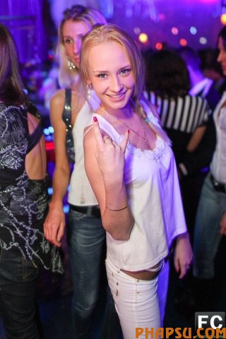 ảnh hộp đêm của Nga :x Moscow_nightclubs_sexy_girls_29