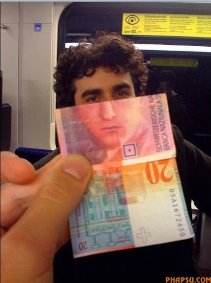 playing_with_money_25.jpg