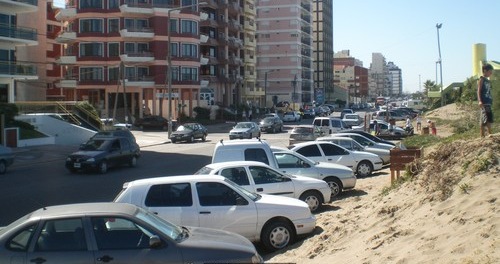 [Estacionamiento en Costanera[5].jpg]
