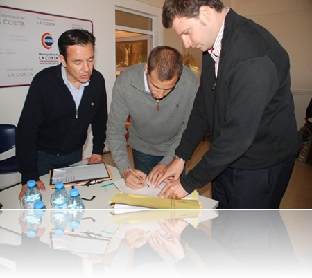 Marcelo Bonavita y Juan Pablo de Jesús firman Escritura del Polo Industrial en el Partido de la Costa