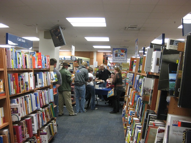 [Wheel of Time Release Party 007[2].jpg]