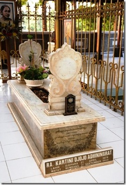 Makam R.A Kartini