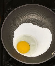 [frying pan egg[10].jpg]