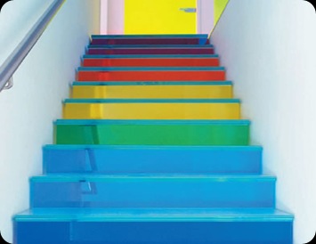 escaleras-de-vidrio-coloreado
