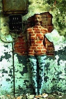 [body_painting_camouflage_wall[5].jpg]