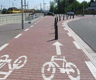 [poorly-designed-bike-path.jpg]
