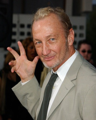 [robert-englund[3].jpg]