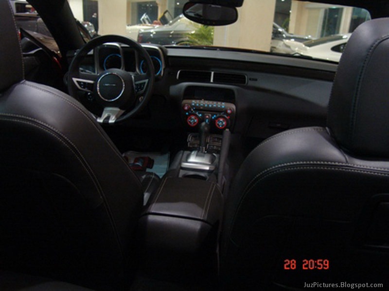 [2010-Chevy-Camaro-SS-Convertible_13[2].jpg]