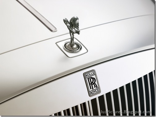 2011-Rolls-Royce-Ghost-9