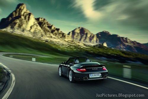 [2011-Porsche-911-Turbo-S-8[3].jpg]