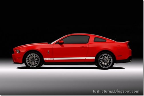 2011-Ford-Shelby-GT500-14