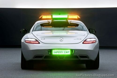 [Mercedes-Benz-SLS-AMG-F1-Safety-Car-6[2].jpg]