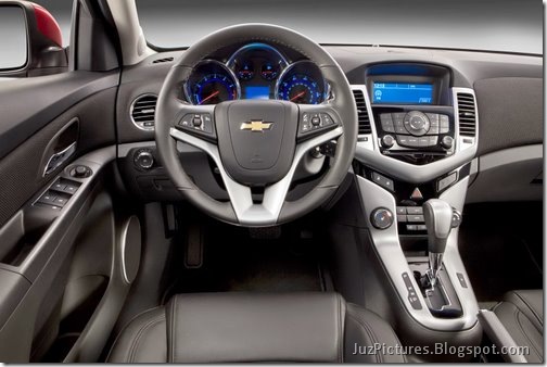 2011-Chevy-Cruze-RS-6